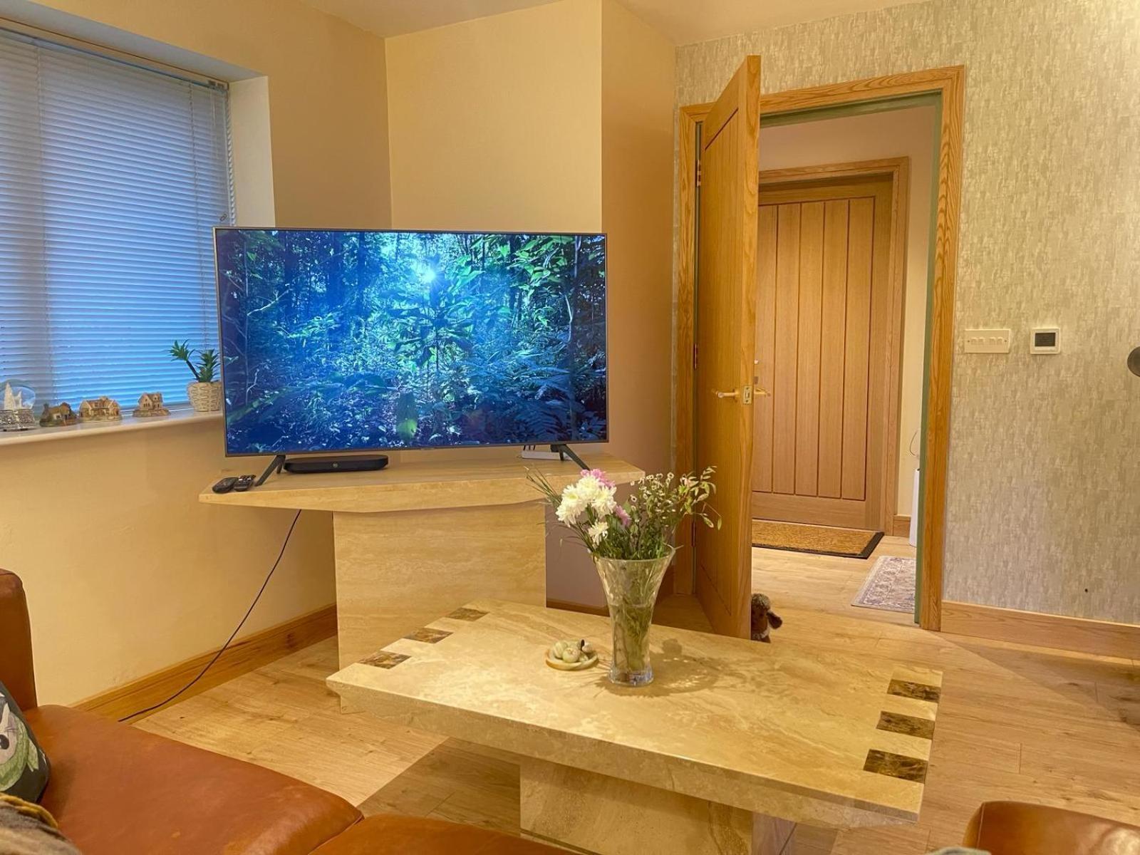Lake District Romantic Get Away In 1 Acre Gardens Off M6 Penrith Exterior photo